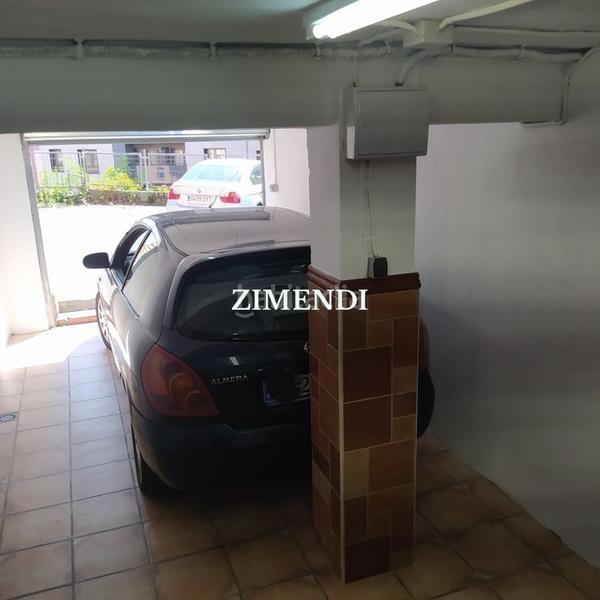 Foto 23d665ff-3acf-4be1-bc95-91c12ec54564. Parking coche garaje en venta en Galdakao