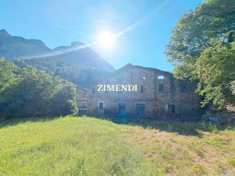 Foto 0f3360fb-a051-4bfa-b1bb-c26a4a9416c7. Masia a Abadiño