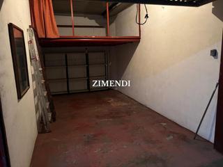 Parking coche en Iurreta. Garaje en venta en iurreta