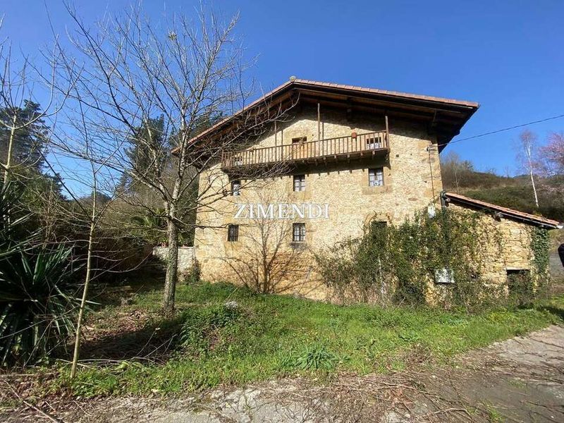 Foto 04db42fc-2e37-4ae2-8fdc-af8f216b8419. Masia a Mallabia