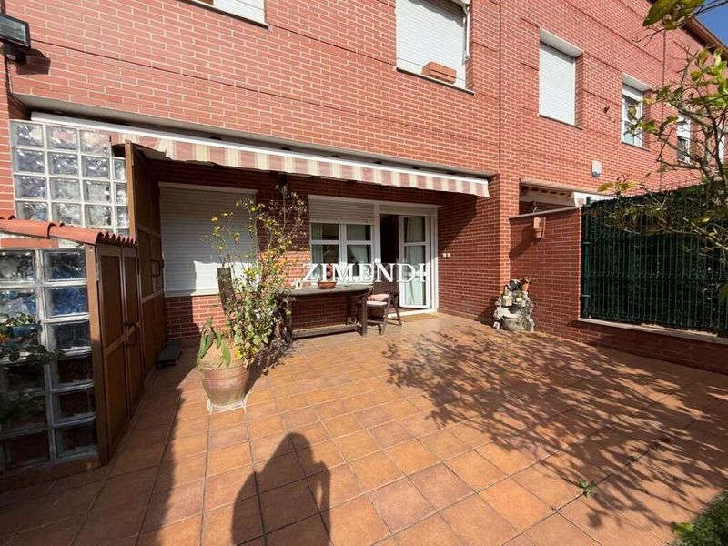 Foto 02529b8e-ec6d-4efa-9120-7dd52a8626a3. Casa adossada amb calefacció aparcament a Durango