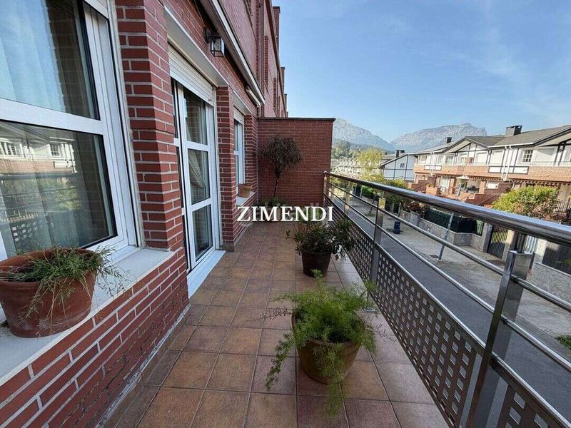 Foto 12e60c49-6c80-46a6-9cc1-462025126d9d. Casa adossada amb calefacció aparcament a Durango