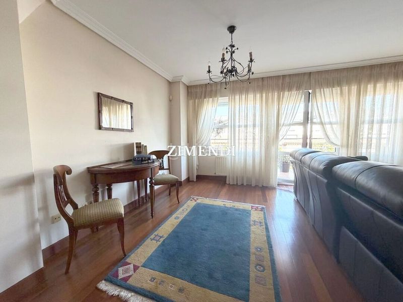 Foto 4f611bbd-2060-4d82-ba83-da75ec029a56. Casa adossada amb calefacció aparcament a Durango