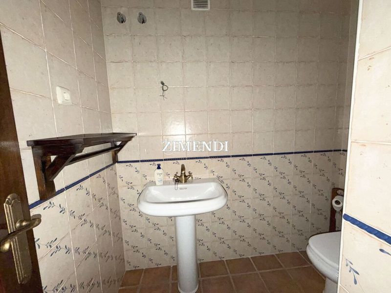 Foto 516a1404-0799-4978-ae0d-404e86beac75. Casa adossada amb calefacció aparcament a Durango