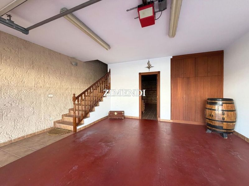 Foto 672e5cce-7495-4998-886c-b037ed43d674. Casa adossada amb calefacció aparcament a Durango