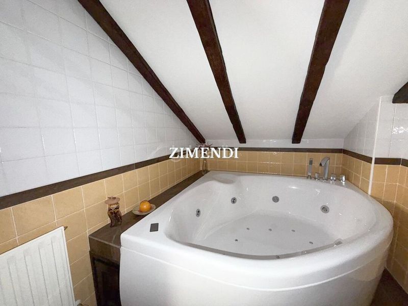 Foto 6965e53a-4a70-4eb9-8a54-6ee87d062257. Casa adossada amb calefacció aparcament a Durango