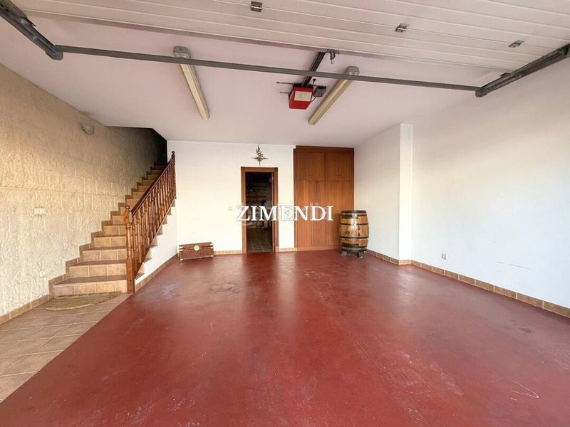 Foto 724bcb54-a8d7-4a16-81b0-bed369dfde96. Casa adossada amb calefacció aparcament a Durango