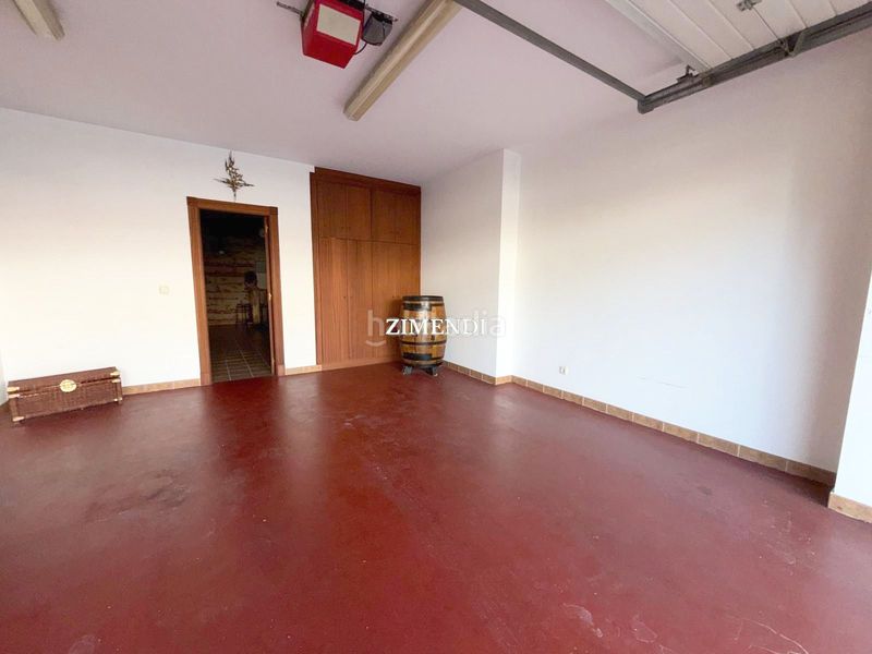 Foto 76de2c68-8265-4010-b3af-c66c045d0190. Casa adossada amb calefacció aparcament a Durango