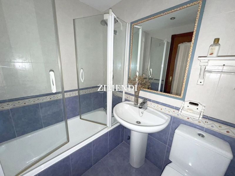 Foto 7ef9721d-b911-45b7-8ffa-9e5de8319cf7. Casa adossada amb calefacció aparcament a Durango