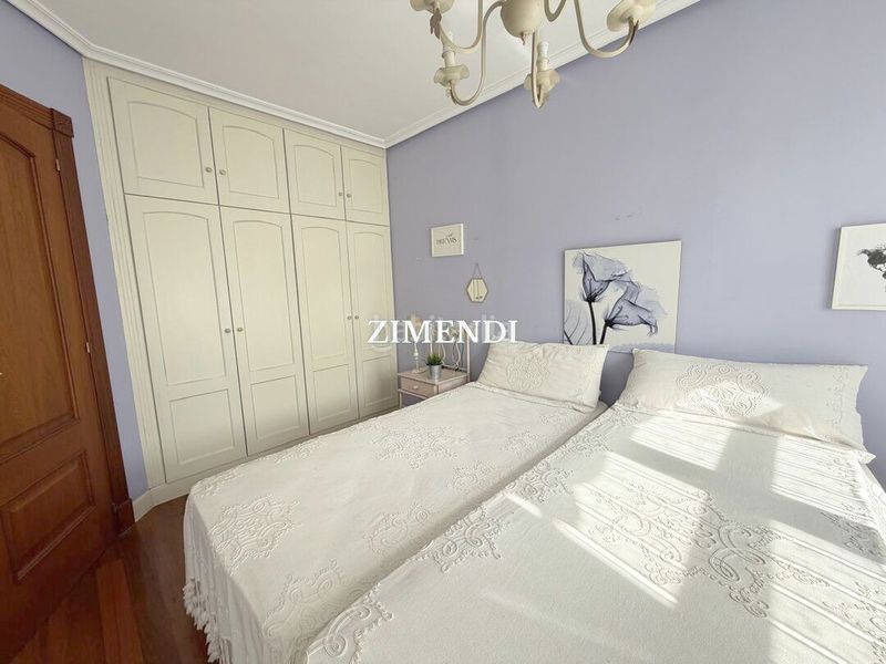 Foto 86f0b341-be91-45f0-8c59-9322f4df5863. Casa adossada amb calefacció aparcament a Durango