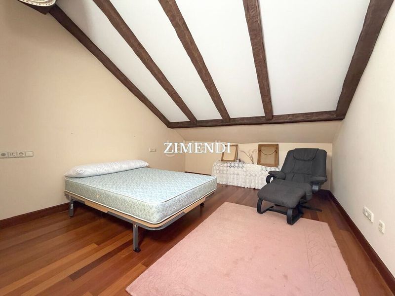 Foto 888cc6e0-4368-4d24-bfb7-df956a2081aa. Casa adossada amb calefacció aparcament a Durango