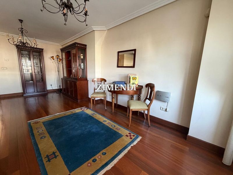 Foto a464c499-a4fc-41c6-8ac8-aae44f22e9ea. Casa adossada amb calefacció aparcament a Durango