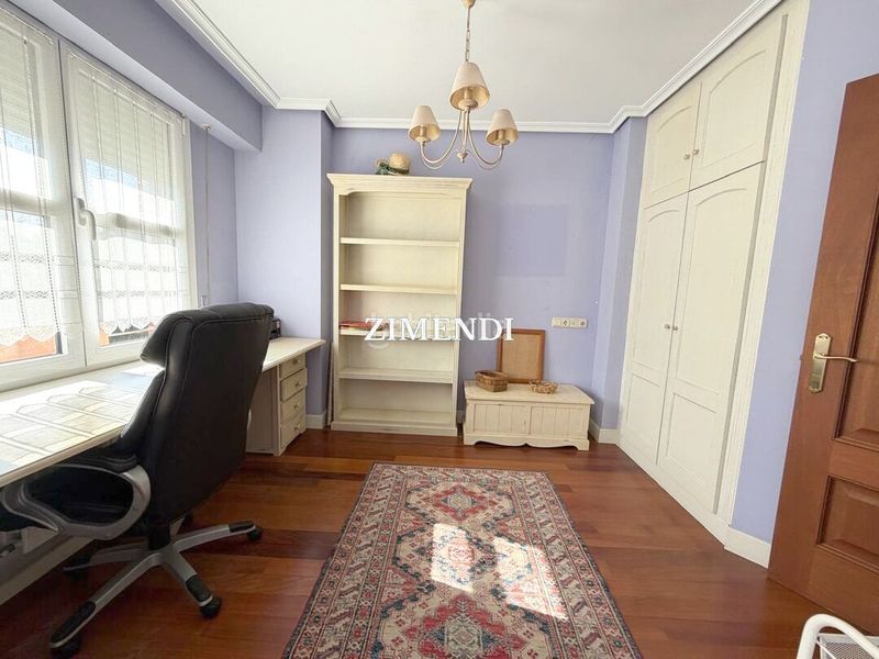 Foto a5a56a34-b205-46ec-94a0-8a9ba85dd0c1. Casa adossada amb calefacció aparcament a Durango