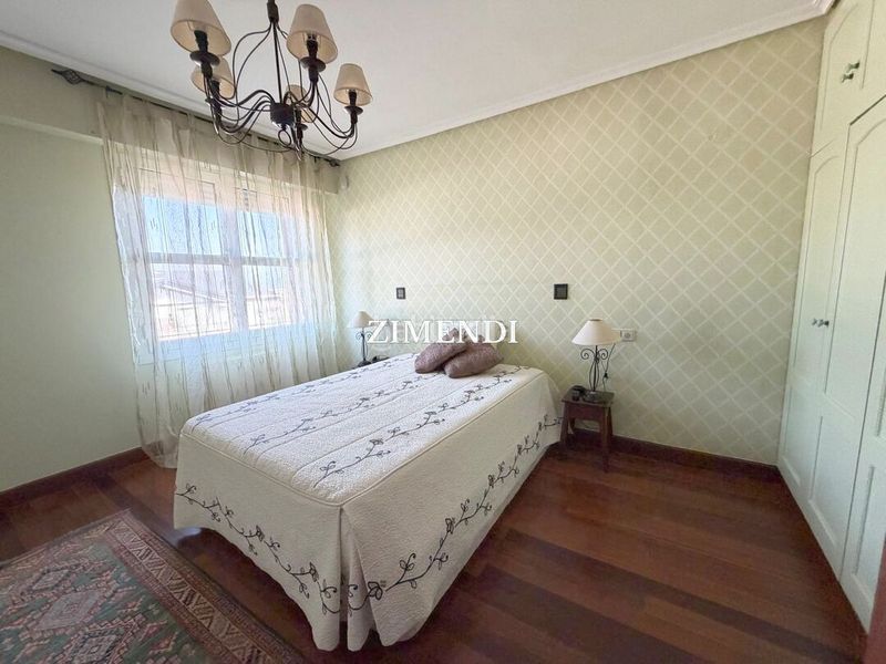 Foto b818a6cb-10a5-4a4c-b8ca-e4e1a7c5149c. Casa adossada amb calefacció aparcament a Durango