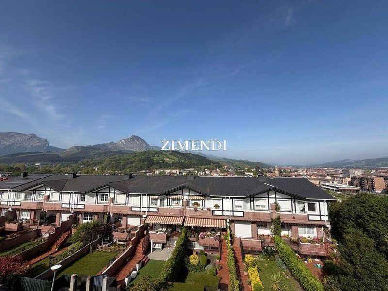 Foto c73b71d6-9ffe-4b26-afb3-5e5dee6fffc2. Casa adossada amb calefacció aparcament a Durango