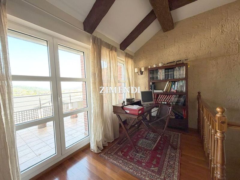 Foto dcb48757-449f-4d3e-8750-a419c2a39340. Casa adossada amb calefacció aparcament a Durango