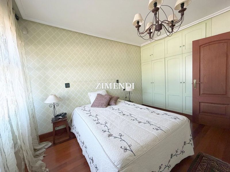 Foto dff42c89-af2d-46f5-9b8b-506e62e9d9b9. Casa adossada amb calefacció aparcament a Durango