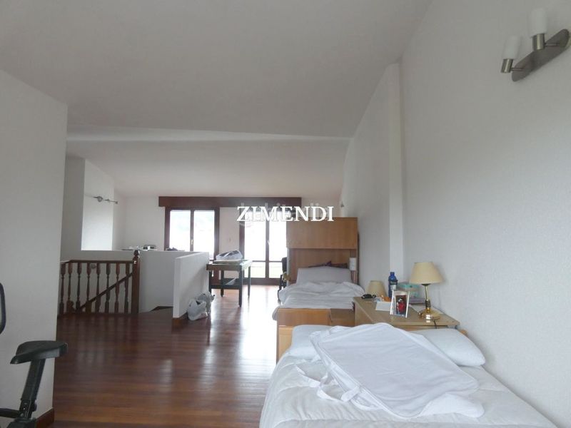Foto ec5c7b0a-451b-4b53-9ef5-22c0d9c0910c. Casa adossada amb calefacció a Durango