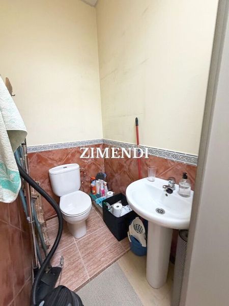 Foto 755b3c54-6619-48c0-b5ed-ff2360c5d737. Local comercial a Abadiño