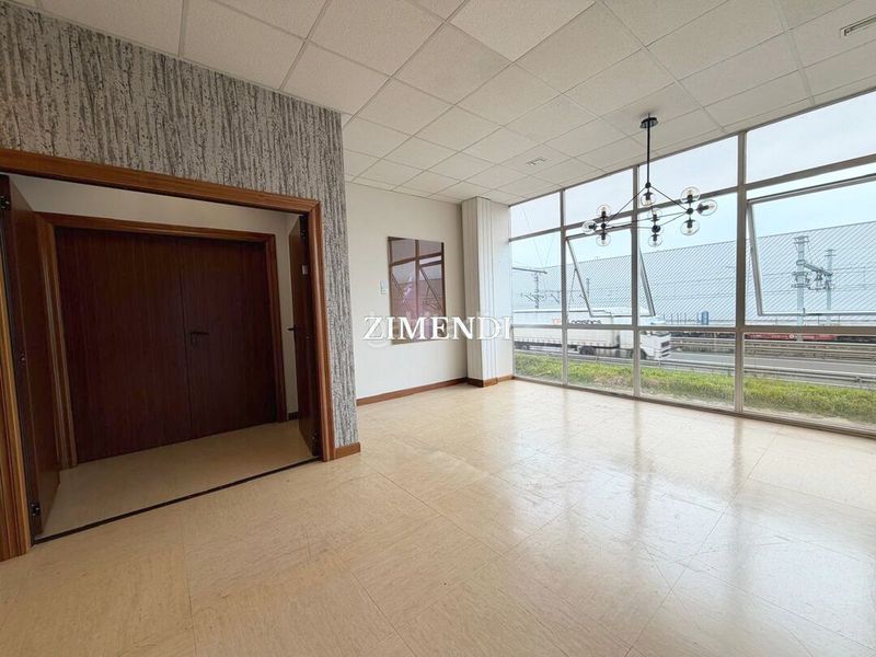Foto bc5705c5-8147-44d1-942e-11fcfdc4ea9b. Local comercial a Abadiño