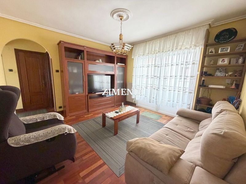 Foto b8d271c5-a5e9-4b8c-8f3f-98f39fd3d314. Piso  en venta en Berriz