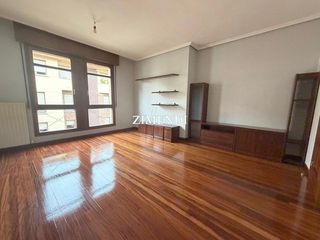 Appartement à Abadiño. Piso en venta en muntsaratz