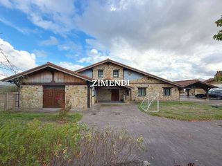 Masía en Berriz. Caserío en venta en andikoa, berriz