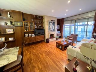 Flat  Carrer provena. Piso de 122m2, situado en zona privilegiada y cntrica de leixam