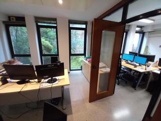 Business premise  Passeig sant gervasi. Le ofrecemos este local tipo dplex de 189,75m2 con patio de 47,