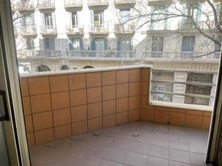 Flat  Carrer industria