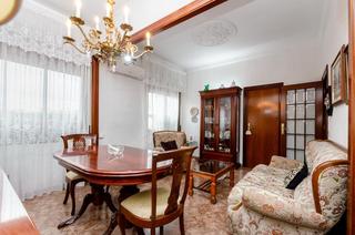 Flat  Passeig dels garrofers. Piso de 2 habitaciones, finca con ascensor en barrio de horta  g