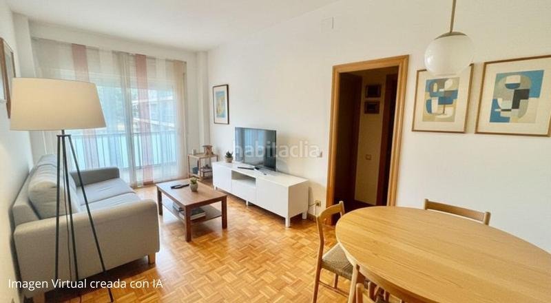 Foto 673ea31a-9146-48b9-8d0f-11067bcbc494. Attico con riscaldamento parcheggio in Guinardó Barcelona