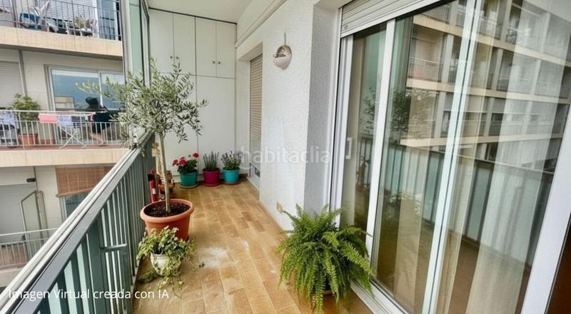 Foto 809d1b5a-d793-4f24-8387-a59a9f99aad0. Attico con riscaldamento parcheggio in Guinardó Barcelona