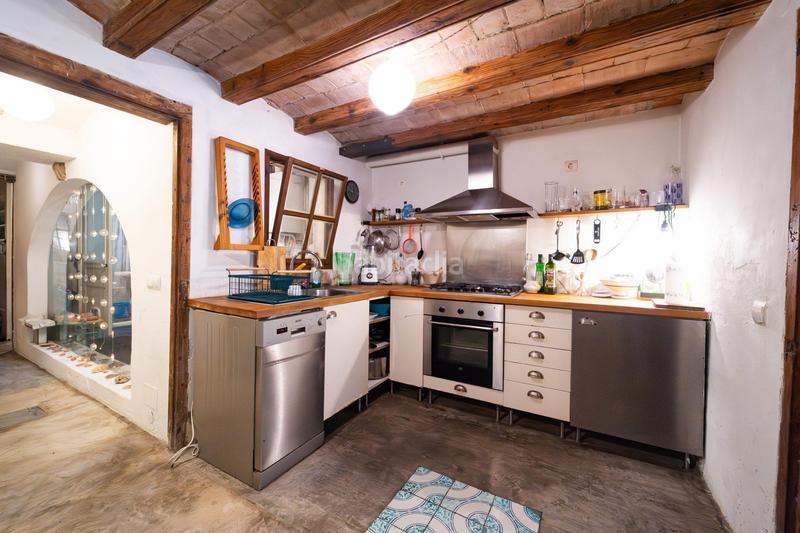 Foto 3ad00b71-06e0-44ea-aa0b-6c3ea9d41280. Local commercial dans Raval Barcelona