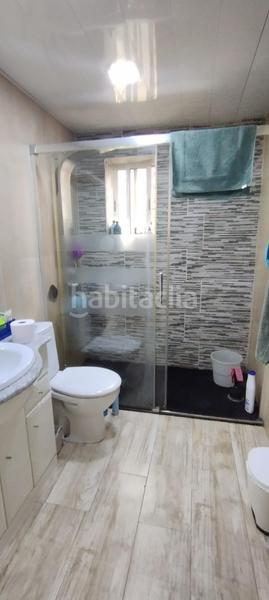 Foto e076c948-eebd-49df-bd9d-50f546ace896. Piso  en clotcamp de larpa en El Camp de l´Arpa del Clot Barcelona