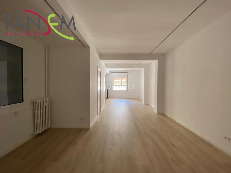 Foto b5d19c7c-e5e0-4a12-81b8-4cf70120d40f. Bureau avec chauffage dans La Nova Esquerra de l´Eixample Barcelona