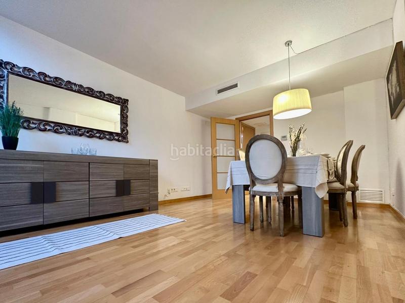 Foto 9ee5a183-8509-436a-a0aa-4c924ec14103. A tre livelli con riscaldamento parcheggio in El Coll Barcelona