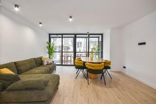 Pis  Carretera sarria a vallvidrera. Presentamos esta increíble y luminosa vivienda con precioso balc