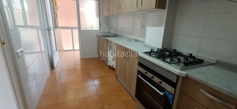 Foto 2b541864-8592-4563-93ae-2c8604b54769. Pis amb aparcament a El Clot Barcelona