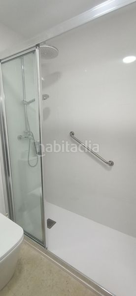 Foto 496b7f3f-9b94-428c-8239-b23b9db4a9d9. Pis amb aparcament a El Clot Barcelona