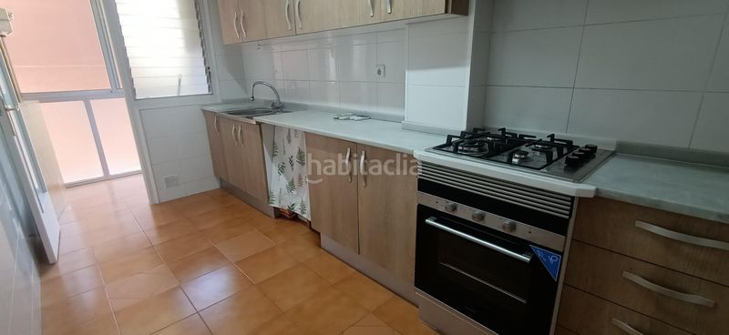 Foto c0f7a136-e1ca-4afa-b8c3-18456300705f. Pis amb aparcament a El Clot Barcelona