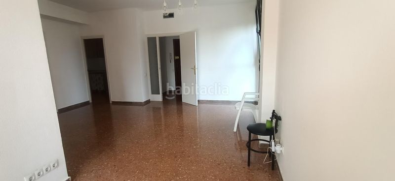Foto f12c5964-da2f-47b3-ace1-1b2f3d73dba6. Pis amb aparcament a El Clot Barcelona