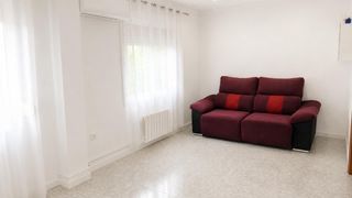 Pis  Carrer cardenal tedeschini. No tendrás vecinos! ni arriba, ni a los lados. último piso del e