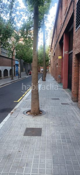 Foto 44d0ea7f-9e7c-4405-b929-0638260e9078. Aparcament cotxe a Sagrada Família Barcelona