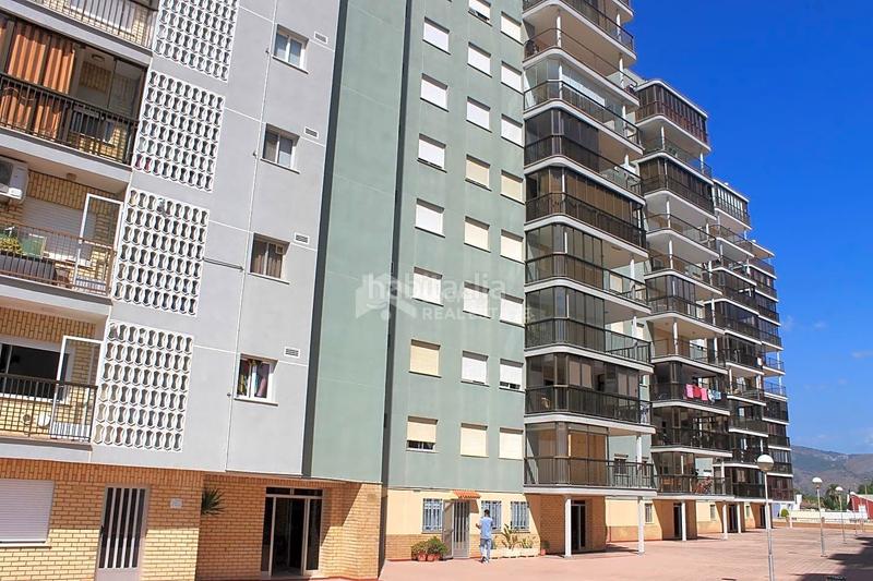 Foto 51d7f081-26bf-4abb-b61a-83b5f4535f69. Lloguer apartament amb aparcament piscina a La Curva Benicasim / Benicàssim