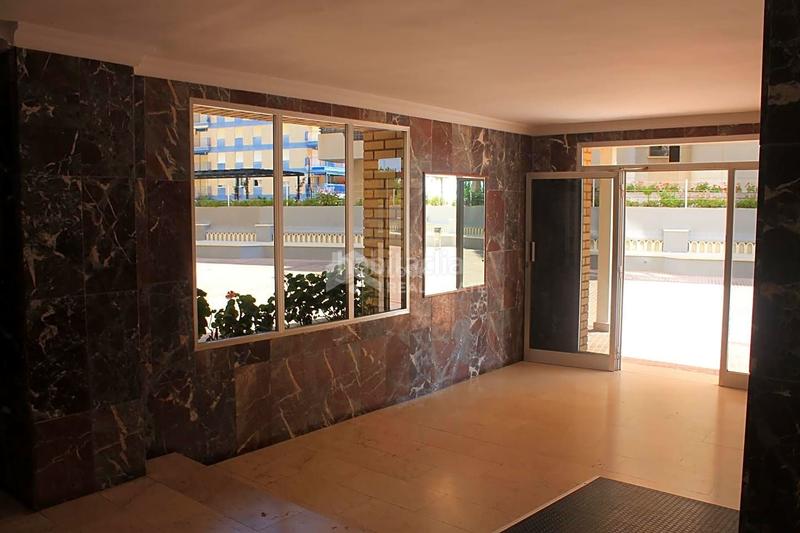 Foto 75cf3475-2670-4e17-8522-cb1ba42b6ee9. Lloguer apartament amb aparcament piscina a La Curva Benicasim / Benicàssim