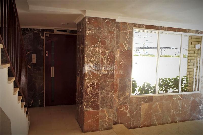 Foto b2ee416f-0632-442c-8fc5-662bb09f0fda. Lloguer apartament amb aparcament piscina a La Curva Benicasim / Benicàssim