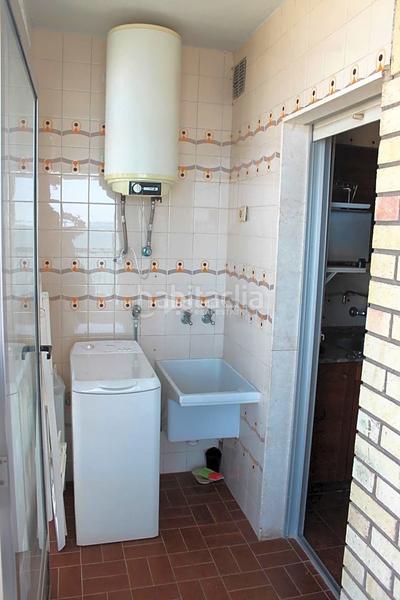 Foto cae8ee00-d3cc-4303-a98d-8ca5cd339dd5. Lloguer apartament amb aparcament piscina a La Curva Benicasim / Benicàssim