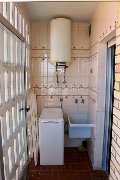 Foto e42e3754-2fd2-4f63-bc8c-991f351ce7ae. Lloguer apartament amb aparcament piscina a La Curva Benicasim / Benicàssim