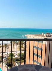 Rent Apartment in La Curva. Bonito apartamento de tres habitaciones con dos baños y cocina y